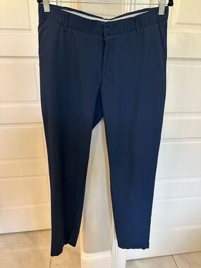 Under Armour UA Links Golf Pants Women's 10 Navy Blue Sports Preppy Stretch EUC!